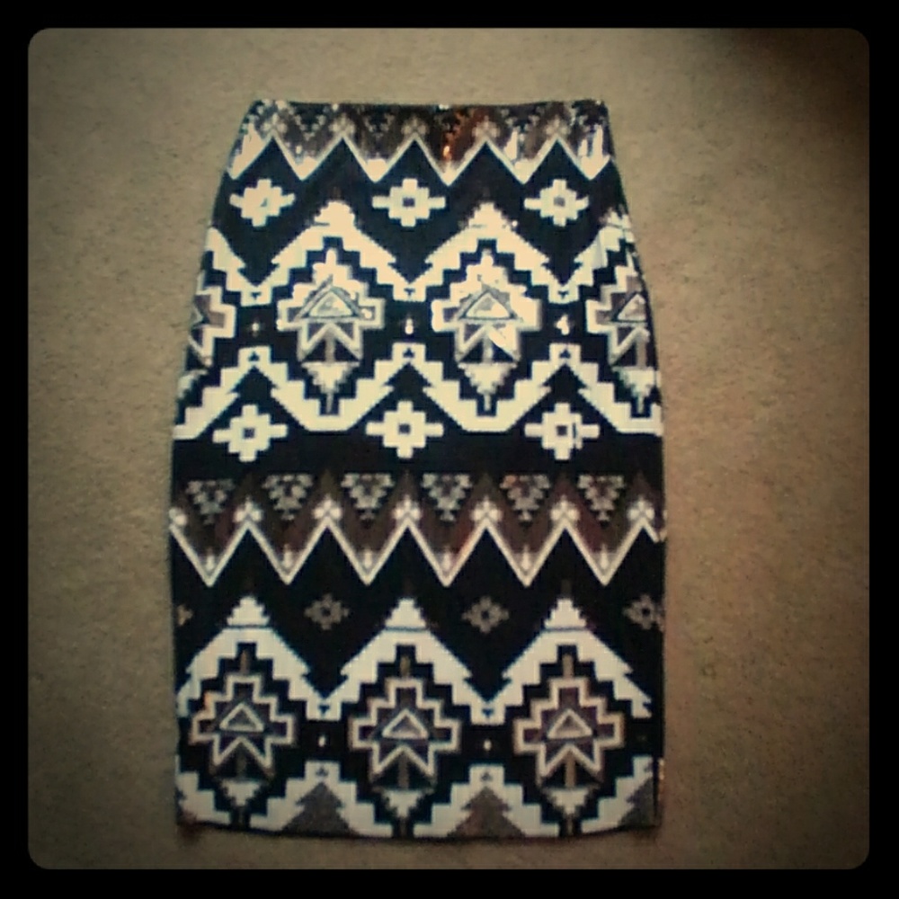 Express pencil skirt beaded aztec M